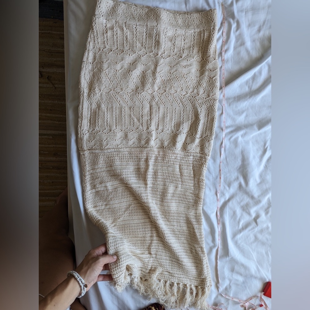 Lush cream crochet beach skirt lined, small NWOT